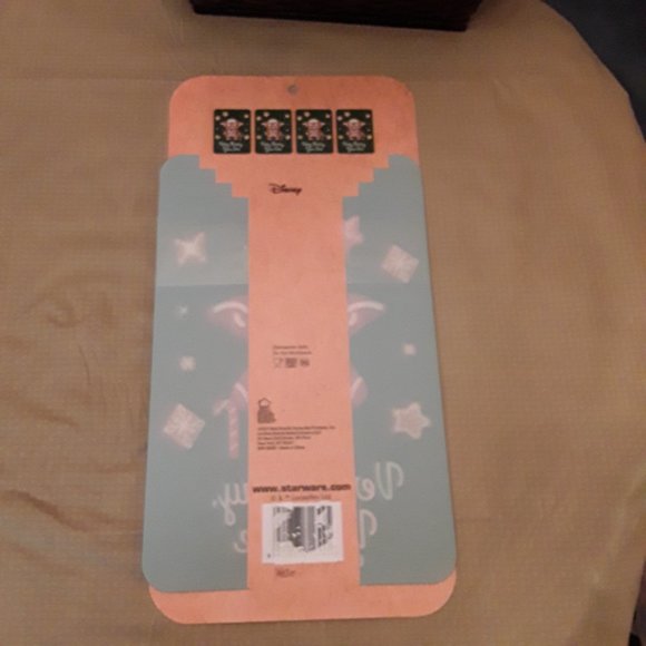 Star Wars Flexible Cutting Mats 4-Pack Holiday Yoda Design 8 x 11 in - Picture 4 of 4